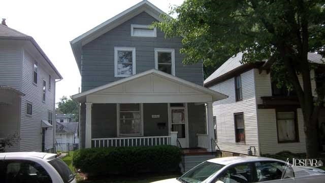 Newly Remodeled. Ready to move into. Excellent con