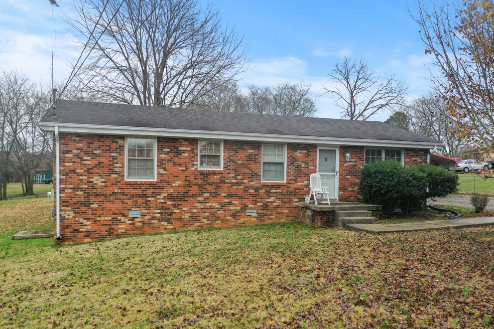 1211 Grenoble Dr, Lebanon, TN 37090 - photo 1