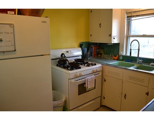 30 Linden Ave unit 1, Somerville, MA 02143 - photo 1