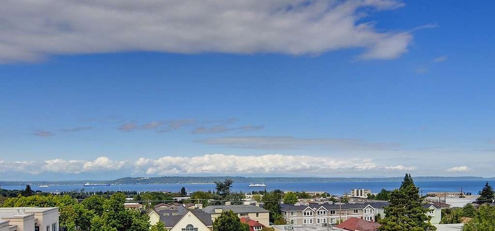 522 Alder St unit 202, Edmonds, WA 98020 - photo 1