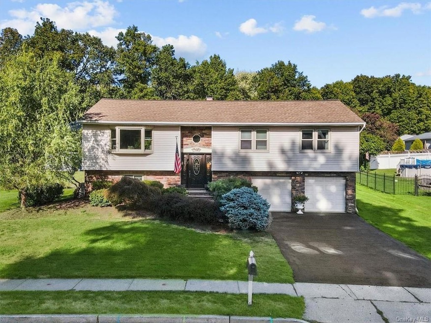 80 Decker Dr, Washingtonville, NY 10992 - photo 1