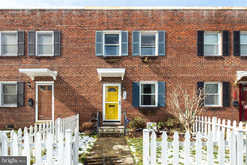 912 N Columbus St, Alexandria, VA 22314 - photo 1