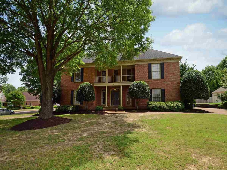 Big, corner lot. Front of home has a lower covered
