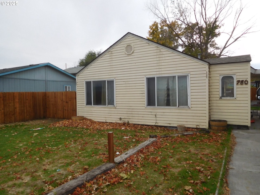 780 Diagonal Blvd, Hermiston, OR 97838 - photo 1