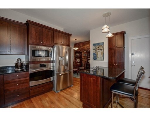 39 Kent St unit 2, Brookline, MA 02445 - photo 1