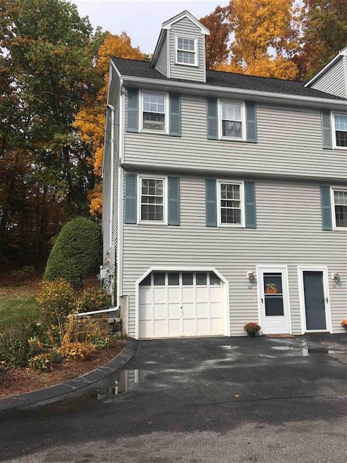 62 Hawkstead Hollow unit U55, Nashua, NH 03063 - photo 1