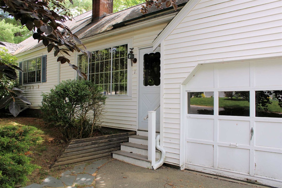 1 Phinney Ln, Exeter, NH 03833 - photo 1