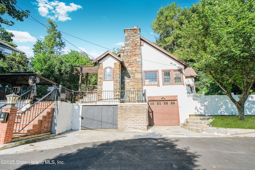 56 Park Ln, Staten Island, NY 10301 - photo 1