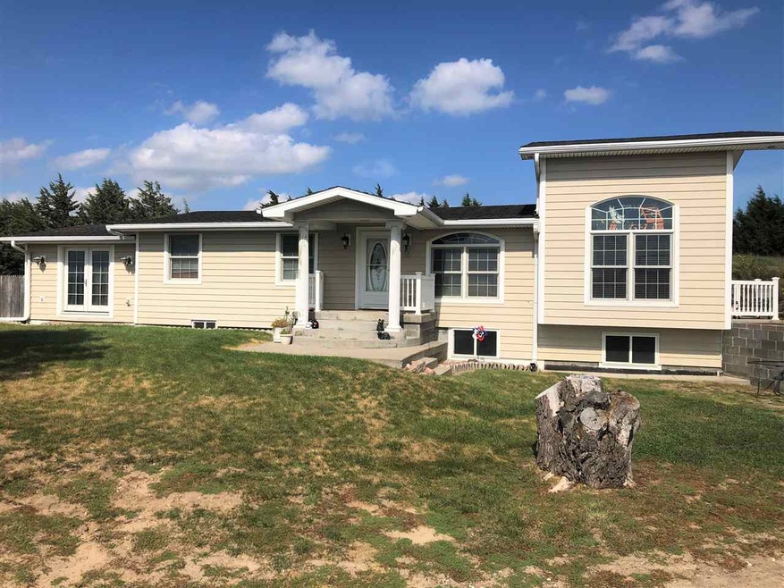 7858 W Buckboard Rd, North Platte, NE 69101 - photo 1