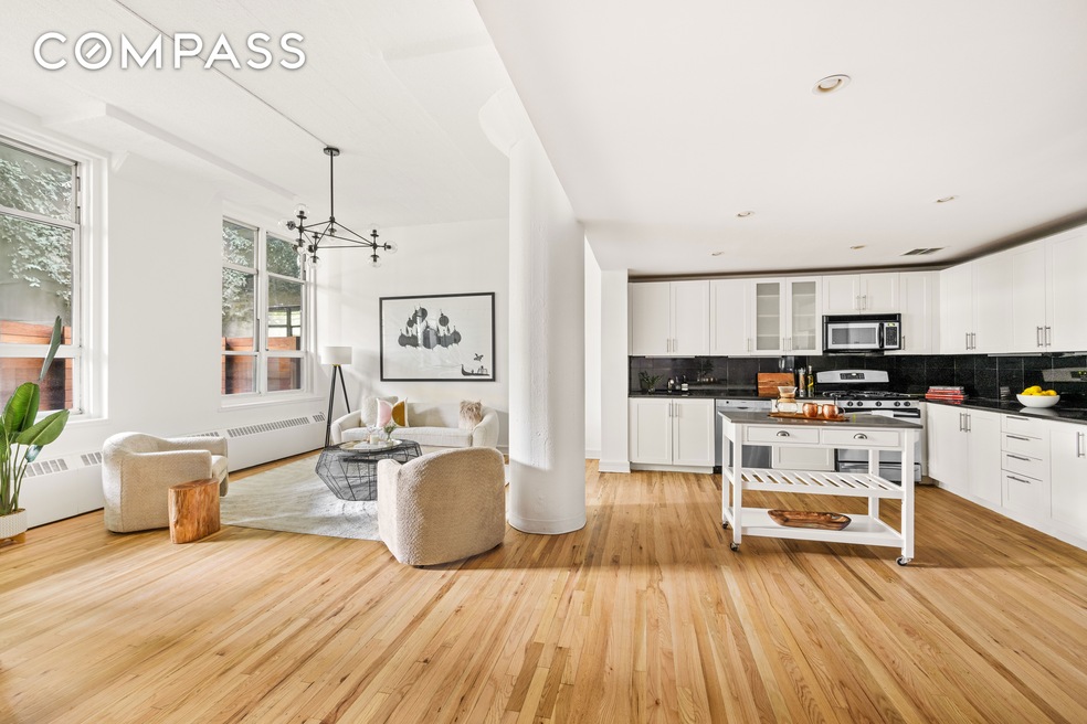 Sold $1,570,000 • Co-Listing Agent