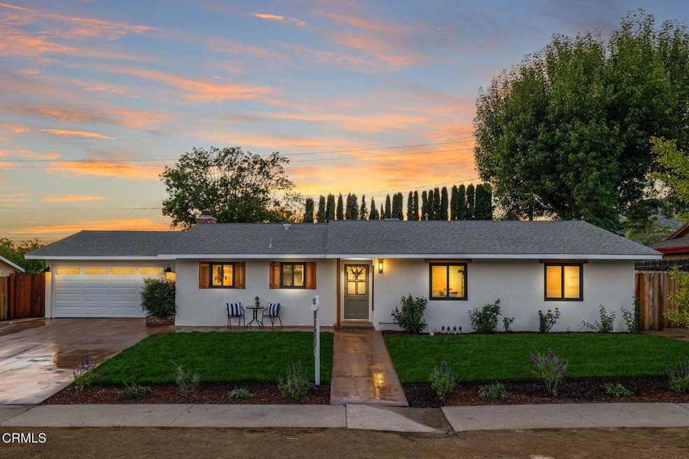 1-web-or-mls-UpmarketMedia_1017Ayers-twi