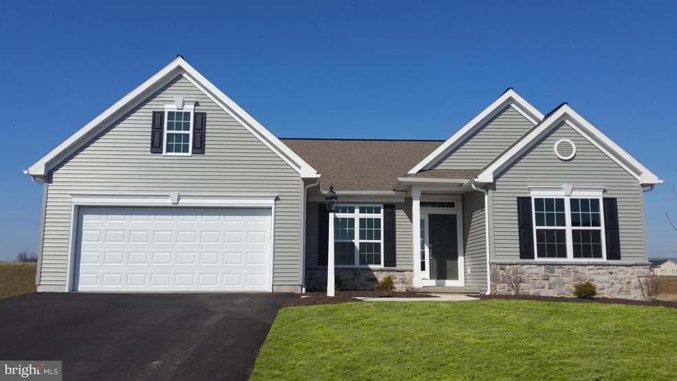 824 Jasmine Ave unit 72, Mount Joy, PA 17552 - photo 1