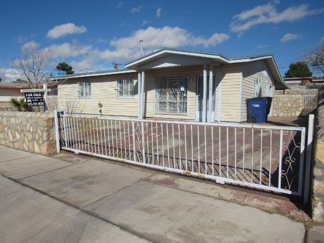 7429 Alpine Dr, El Paso, TX 79915 - photo 1