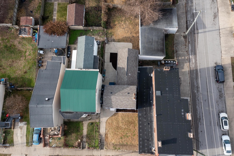 1305 Banklick Street