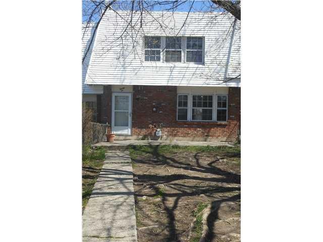 22 Chaucer Ct, Middletown, NY 10941 - photo 1