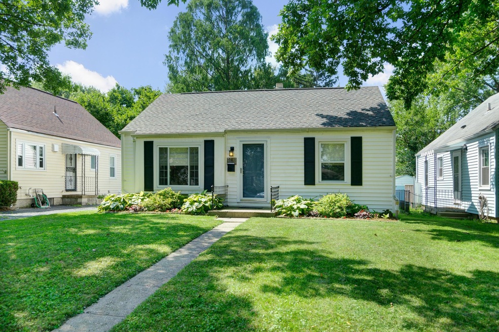 581 E Beechwold Blvd, Columbus, OH 43214 - photo 1