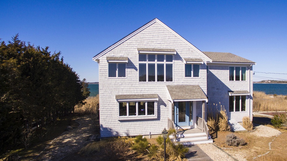 124 Wings Neck Rd, Pocasset, MA 02559 - photo 1