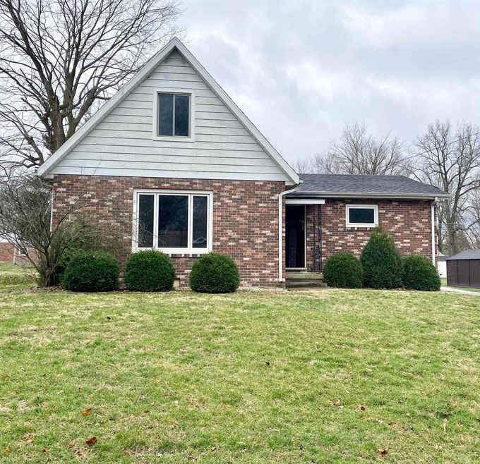 830 Jefferson St, Covington, IN 47932 - photo 1