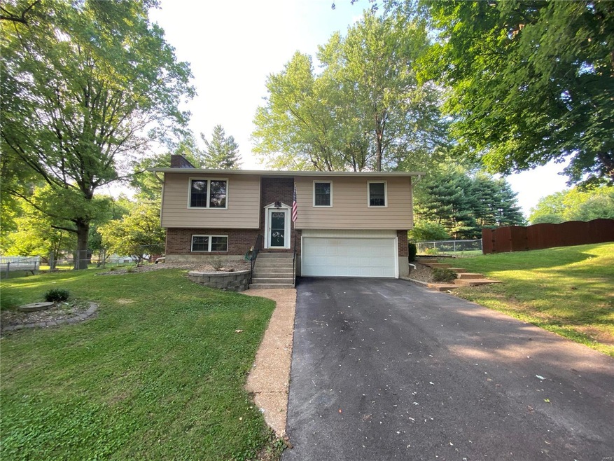 43 Leon Dr, Glen Carbon, IL 62034 - photo 1