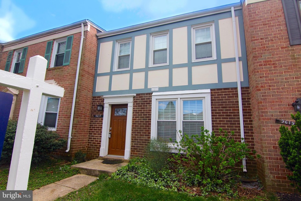 9617 Nonquitt Dr, Fairfax, VA 22031 - photo 1