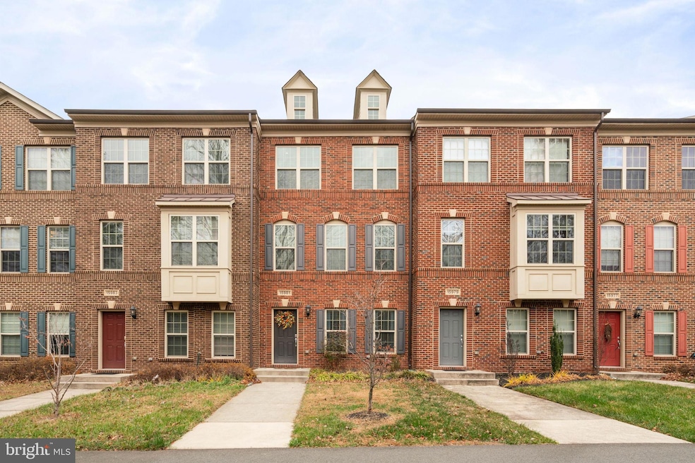 15981 Marsh Place, Haymarket, VA 20169 - photo 1