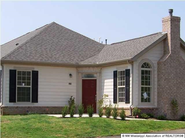 8750 Parkview Oaks Cir, Olive Branch, MS 38654 - photo 1