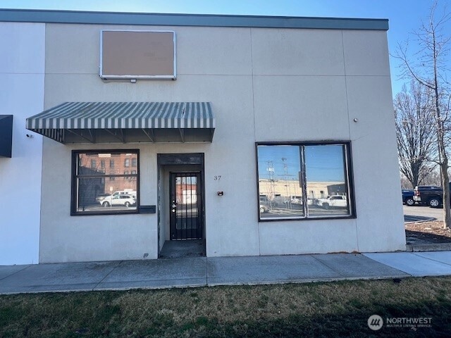 37 W Poplar St, Walla Walla, WA 99362 - photo 1