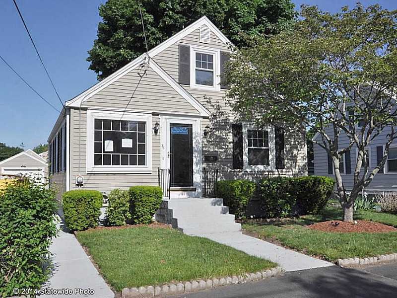 75 Ashburne St, Pawtucket, RI 02861 - photo 1