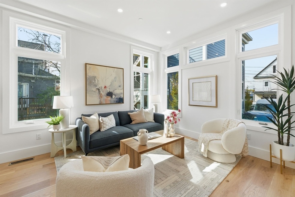 35 Richardson St unit Cottage, Somerville, MA 02145 - photo 1