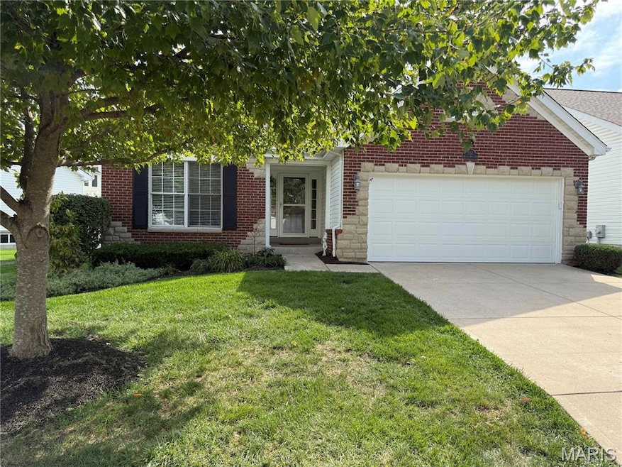 552 Boulder River Dr, O Fallon, MO 63368 - photo 1