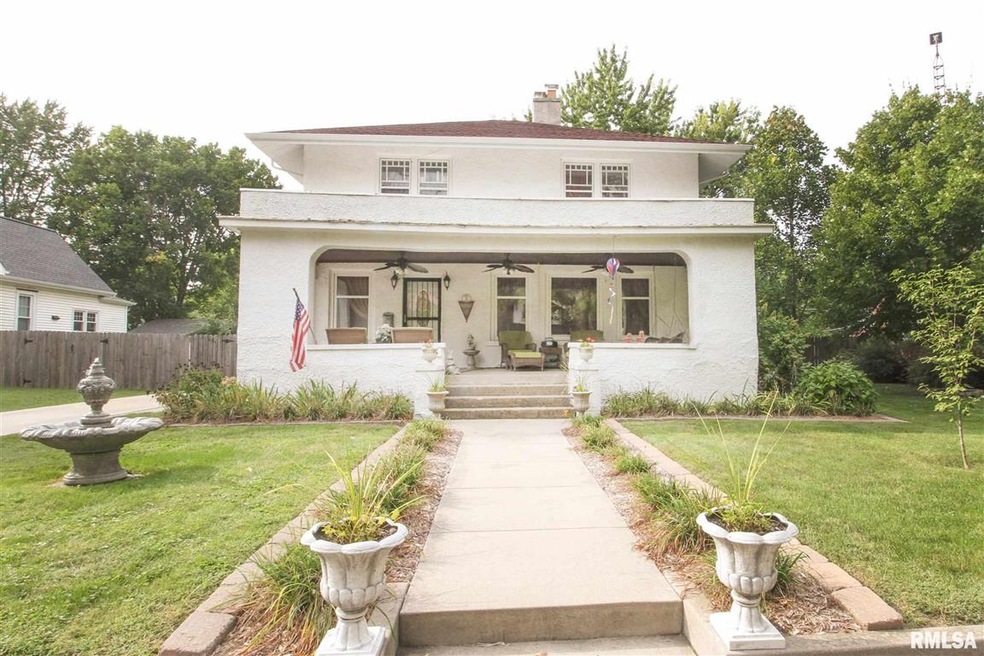 515 N Mclean St, Lincoln, IL 62656 - photo 1