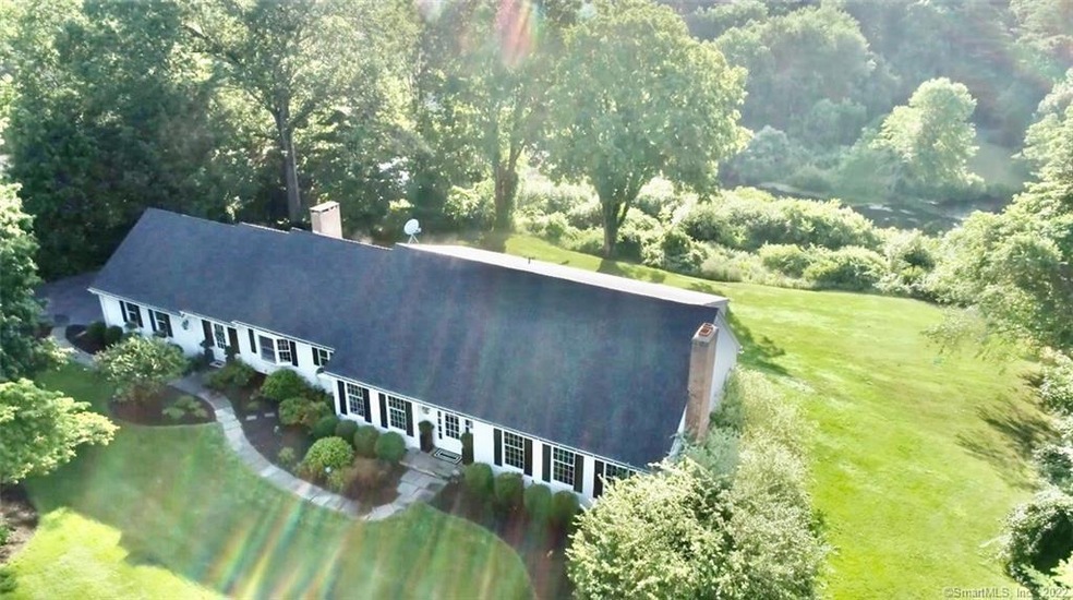 4 Apple Ln, Simsbury, CT 06070 - photo 1