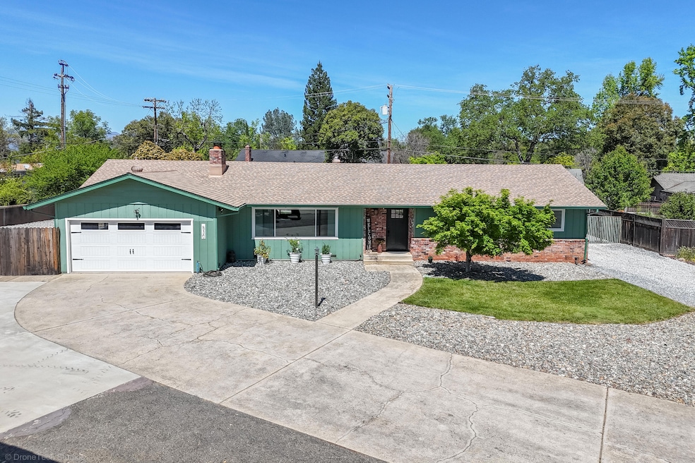 530 Julie Way, Redding, CA 96002 - photo 1