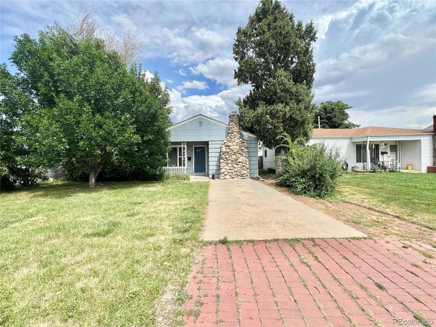 2072 Geneva St, Aurora, CO 80010 - photo 1