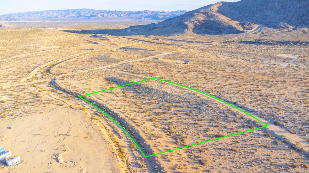 Lot Land Lines JT-4
