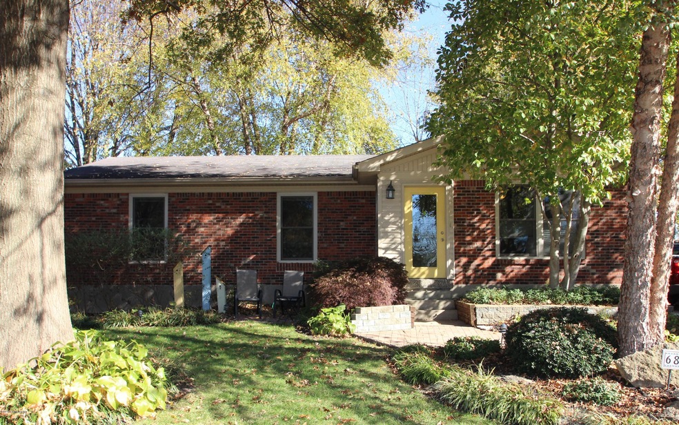 6803 Creedmoor Ct, Louisville, KY 40228 - photo 1