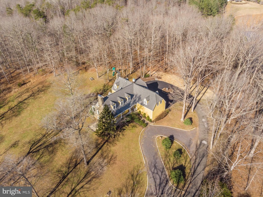 70 Whitemud Crossing Ln, Castleton, VA 22716 - photo 1