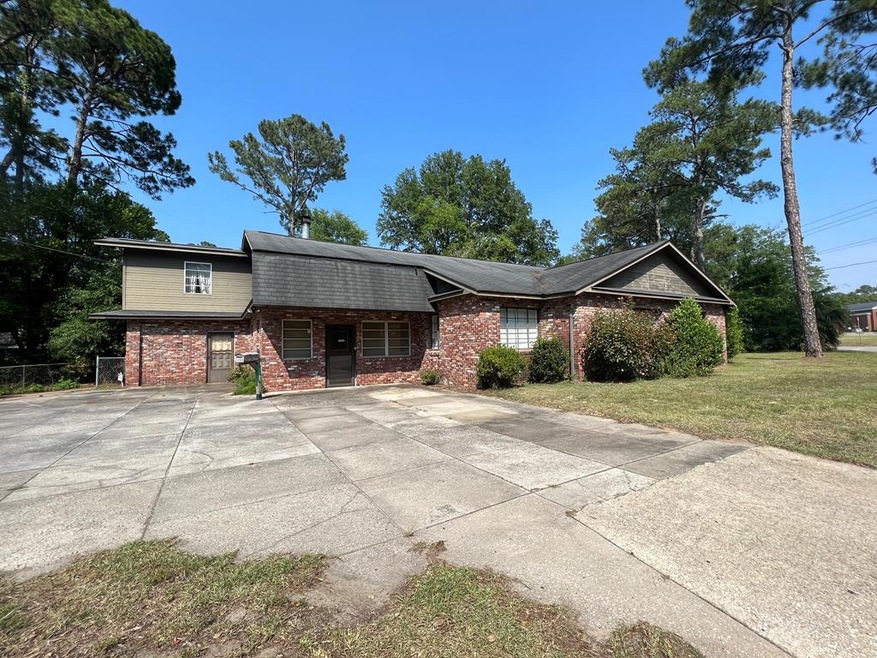 1700 Palmyra Rd, Albany, GA 31701 - photo 1