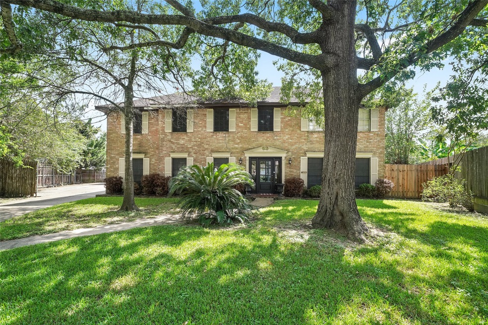 4719 Bayou Vista Dr, Houston, TX 77091 - photo 1