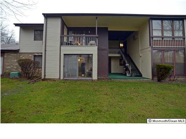 153 Cross Slope Ct unit E, Manalapan, NJ 07726 - photo 1