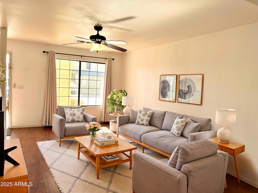 VIRTUALLY STAGED LIVING ROOM