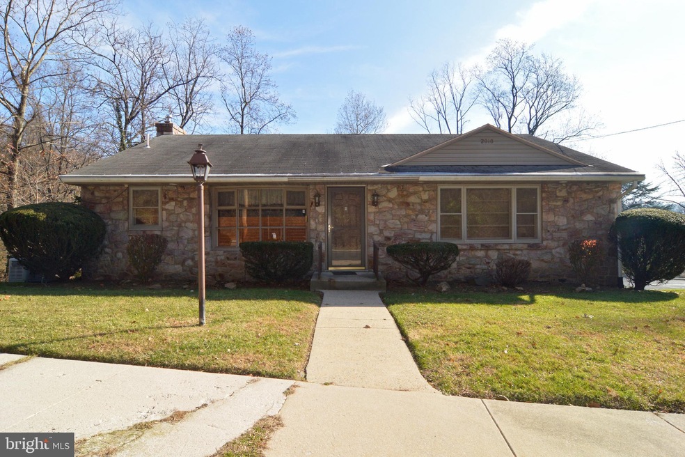 2010 Hill Rd, Reading, PA 19602 - photo 1