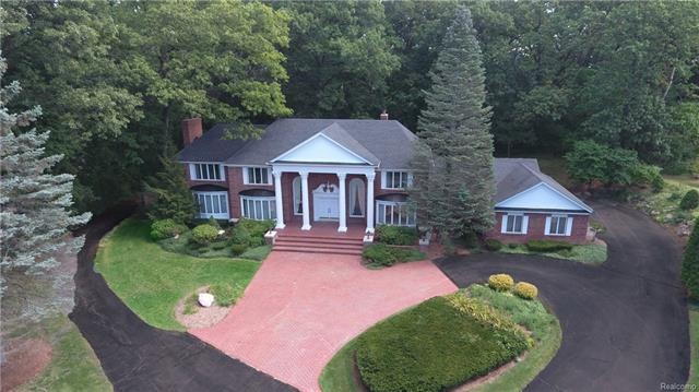 Beautiful Georgian-style private home located in D