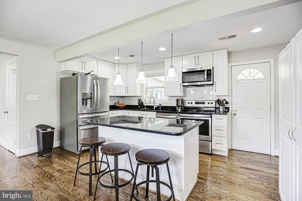 8809 Dangerfield Rd, Clinton, MD 20735 - photo 1