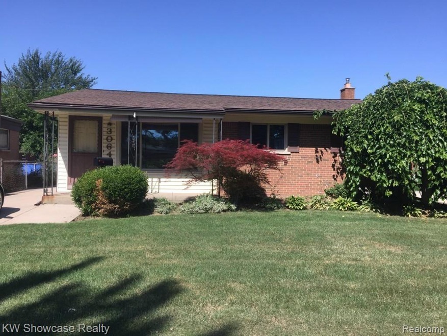 30643 J Carls St, Roseville, MI 48066 - photo 1