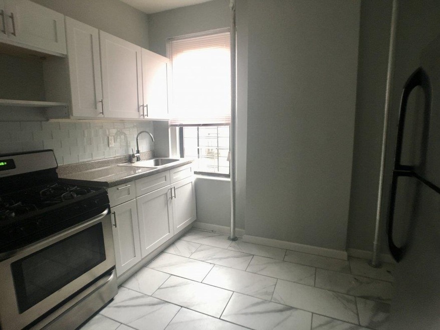 490 E 189th St unit 27, Bronx, NY 10458 - photo 1