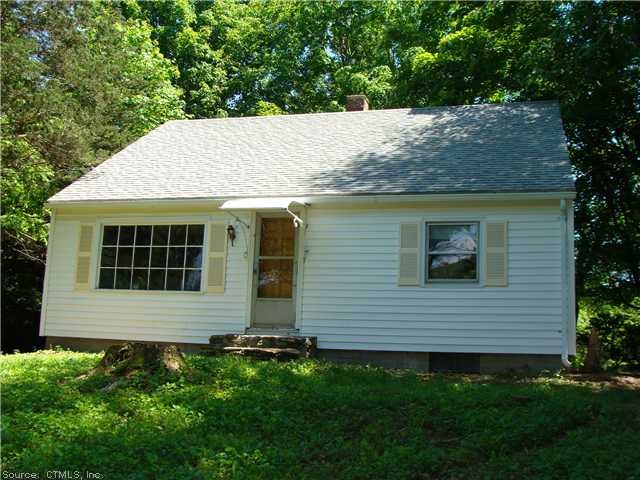 Exterior Front. GREAT 3 TO 4 BEDROOM CAPE!