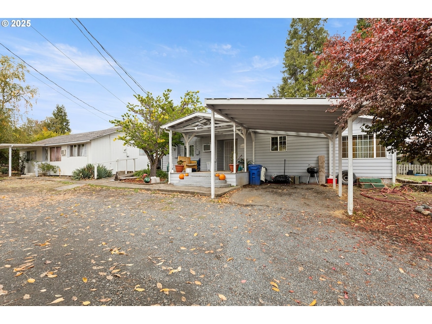 2414 Brockway Rd, Winston, OR 97496 - photo 1