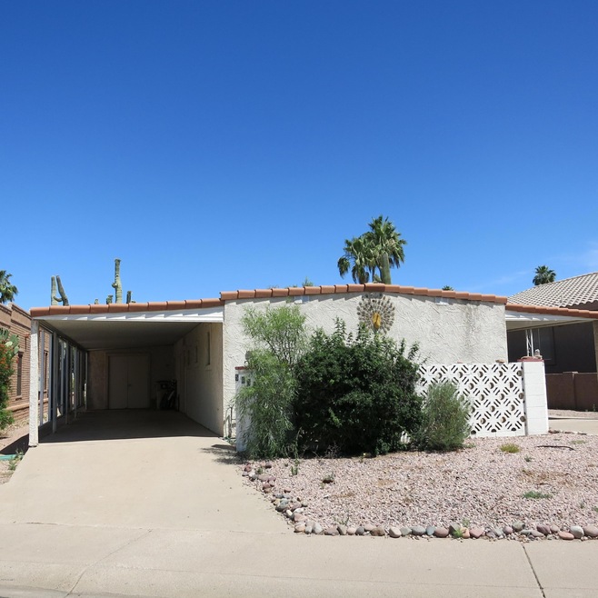 5836 E Leonora St Front View 1