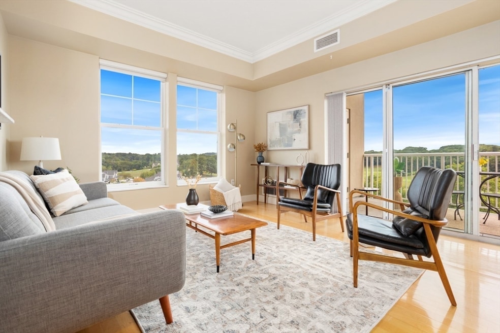 For Sale $595,000 • Co-Listing Agent